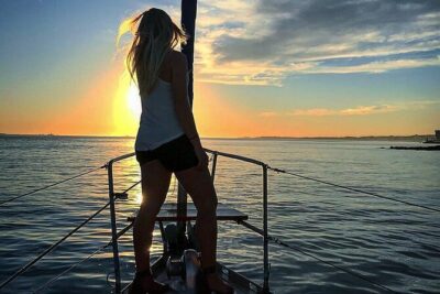 2 Hour Lisbon Sunset and Wine Sailing Tour - Two Hours Aboard: What the Cruise Feels Like