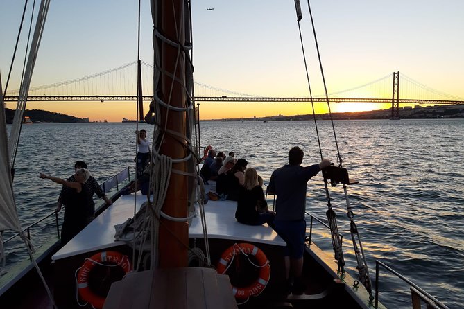 2-Hour Lisbon Traditional Boats Sunset Cruise with White Wine - When the Cruise Turns Into a Party (In a Good Way)