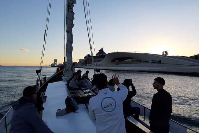 2-Hour Lisbon Traditional Boats Sunset Cruise with White Wine - Seating and Comfort: what to bring so you’re happy the whole 2 hours