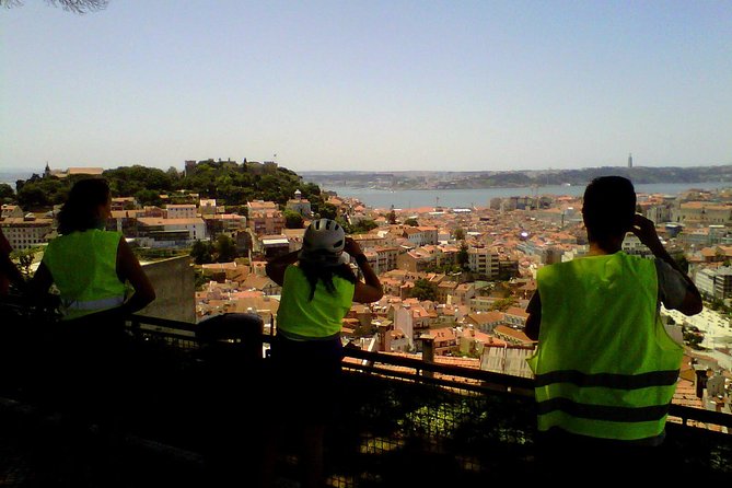 3-Hour Lisbon 7 Hills Electric Bike Tour - Market corners, laundry spots, and the Sé neighborhood feel