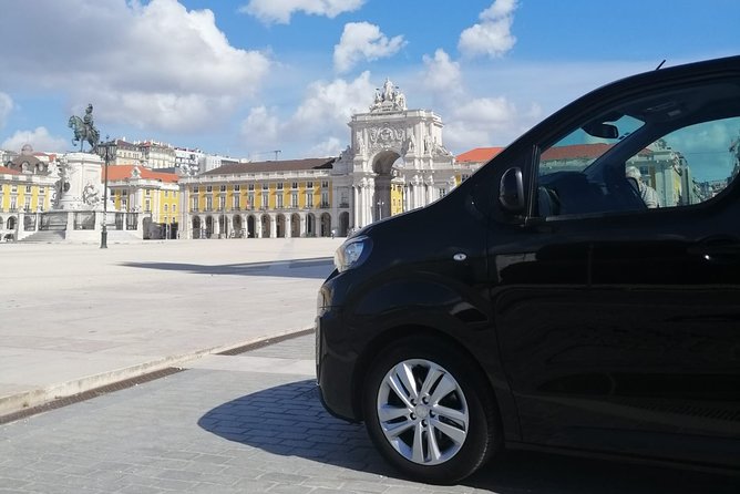 Airport Private Transfer to/from Lisbon - Who should book this private transfer?