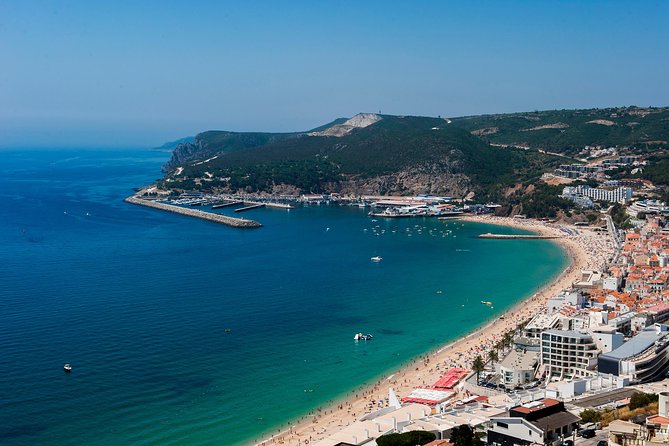 Arrabida and Sesimbra Small-Group Day Trip from Lisbon with Wine Tasting - Sesimbra lunch and beach time: seafood at your own pace