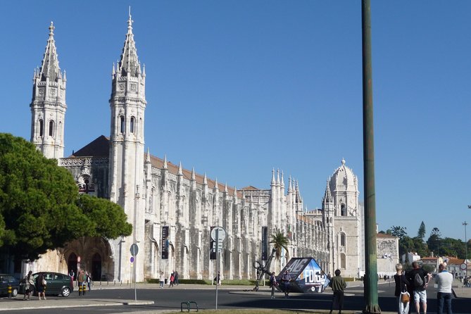 Belem and Jeronimos Monastery Guided Small Group Walking Tour - Belém Tower and the Padrão dos Descobrimentos: exterior visits with real context
