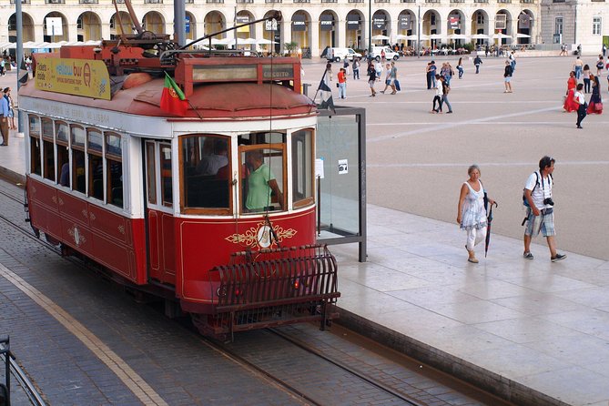 City Sightseeing Lisbon Hop-On Hop-Off Bus Tour - What the best experiences tend to have in common