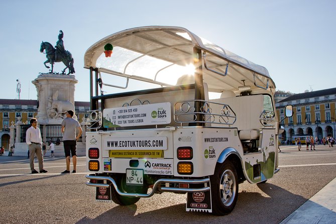 Explore Lisbon by Tuk Tuk: History and Viewpoints - Lisbon Cathedral as a surviving medieval anchor