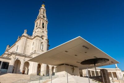 Fatima, Nazare, Obidos 8-People Small Group, Day-Tour from Lisbon - Meet at Av. da Liberdade and Expect a Small-Group Day