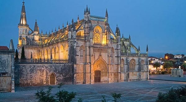 From Lisbon: Fátima, Batalha, Nazaré and Óbidos Day Tour - Key things you’ll notice on this Lisbon-to-Fátima day trip