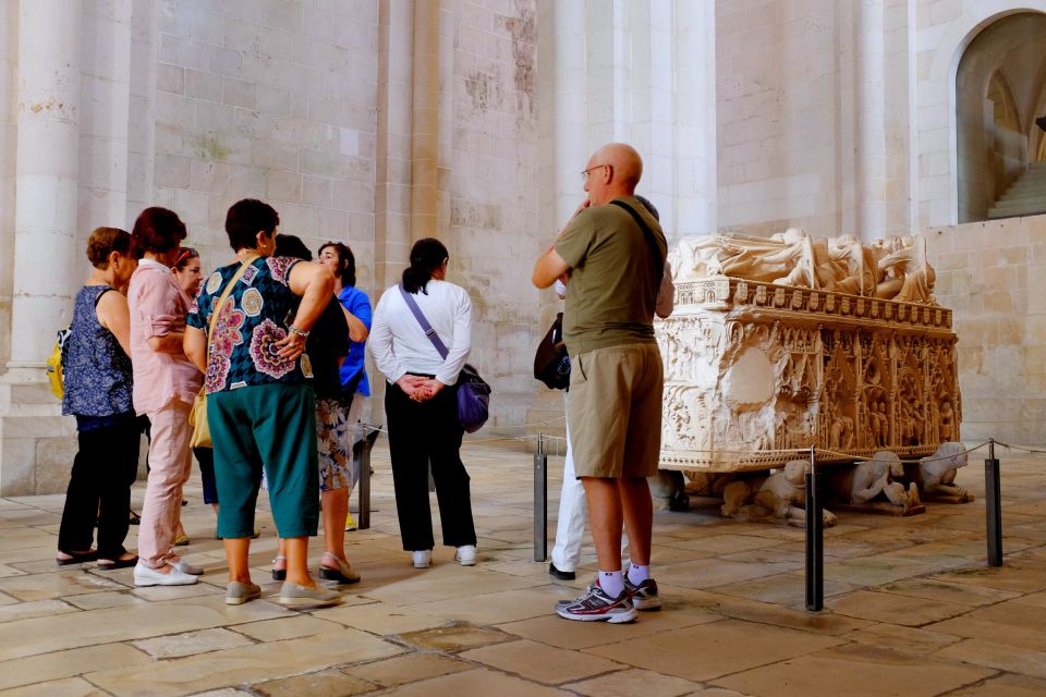 From Lisbon: Fátima, Batalha, Nazaré and Óbidos Day Tour - Practical tips for a smoother day in Óbidos, Nazaré, Batalha, and Fátima
