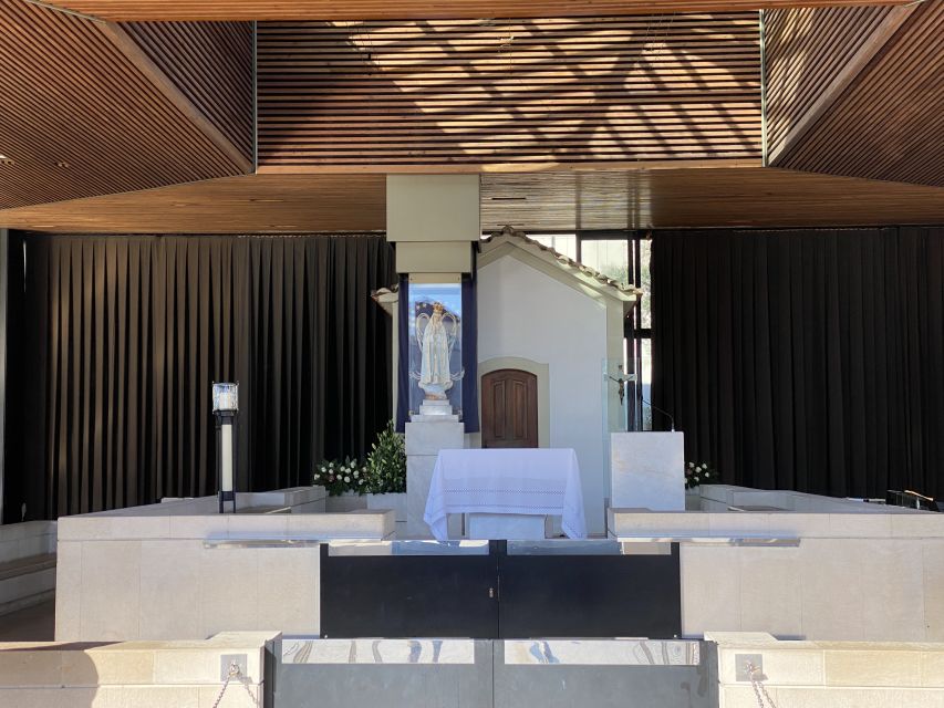 From Lisbon: Fátima, Batalha, Nazaré, and Obidos Tour by Van - Lisbon to Fátima: why this shrine matters in Portugal