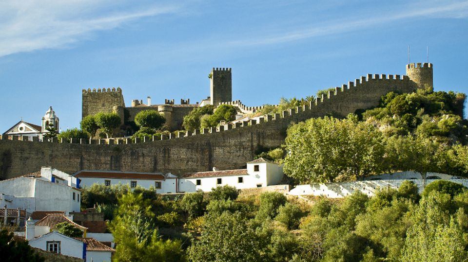 From Lisbon: Fátima, Batalha, Nazaré & Óbidos Full-Day Tour - Batalha Monastery (UNESCO): Late Gothic Architecture Built After a 1385 Battle
