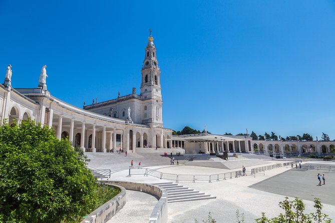 From Lisbon: Fatima Batalha Nazare & Obidos Small Group Day Trip - The Guide Factor: When Commentary Makes the Day