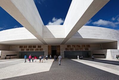 From Lisbon: Sanctuary of Fátima & the Little Shepherds Town - Getting to Fátima: what the 1.5-hour van ride is really for