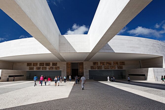 From Lisbon: Sanctuary of Fátima & the Little Shepherds Town - Getting to Fátima: what the 1.5-hour van ride is really for