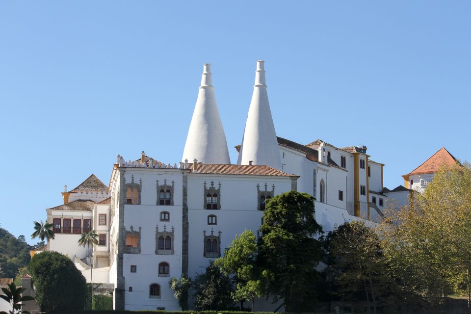 From Lisbon: Sintra to Cascais Full-Day Guided E-Bike Tour - From Rossio to Sintra: the ride starts on rails