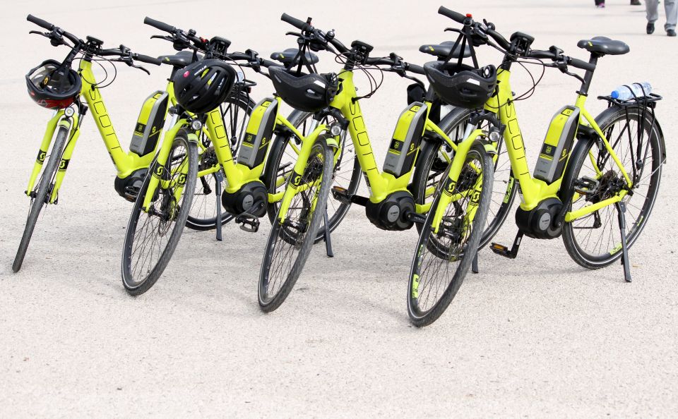 Lisbon: 3-Hour Tour by E-Bike - Miradouro das Portas do Sol: Castle Views That Actually Feel Worth It