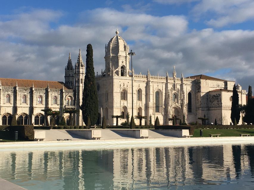 Lisbon: Belem Walking Tour with Jeronimos Monastery Ticket - Monument to the Discoveries: connect the monastery to the river