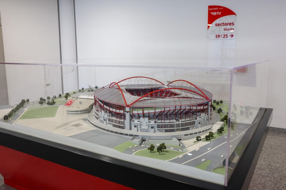 Lisbon: Benfica Luz Stadium Tour with Souvenir Scarf - Should You Book? My Practical Take