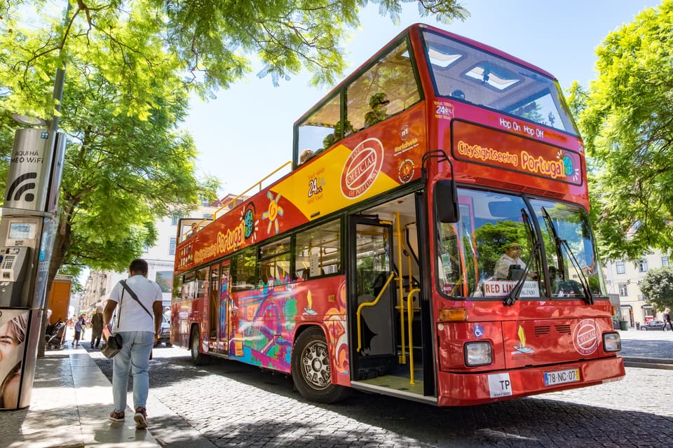 Lisbon: City Sightseeing Hop-On Hop-Off Bus Tour - Blue Route for museums and Oceanário: from Azulejo to Vasco da Gama