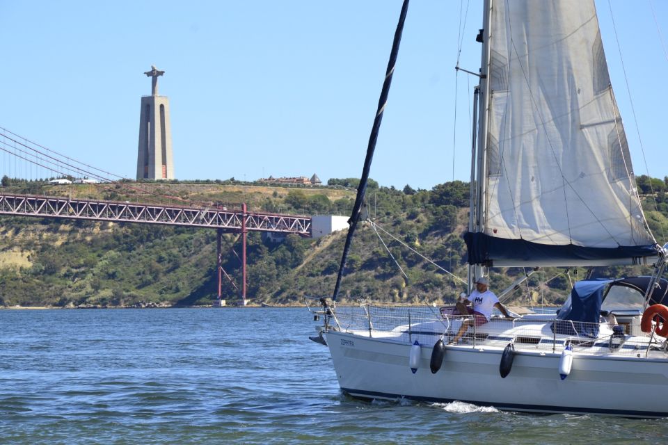 Lisbon: Day and Sunset Tour on the Tagus River - Price and value: what $35 gives you on the Tagus