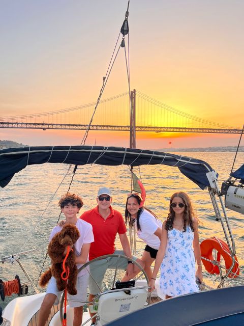 Lisbon: Day and Sunset Tour on the Tagus River - Making the most of the sunset light on a short route