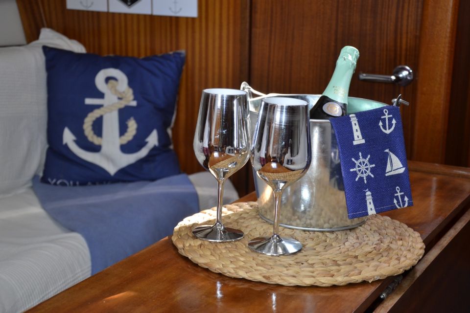 Lisbon: Day and Sunset Tour on the Tagus River - Who this Tagus sunset sail fits best