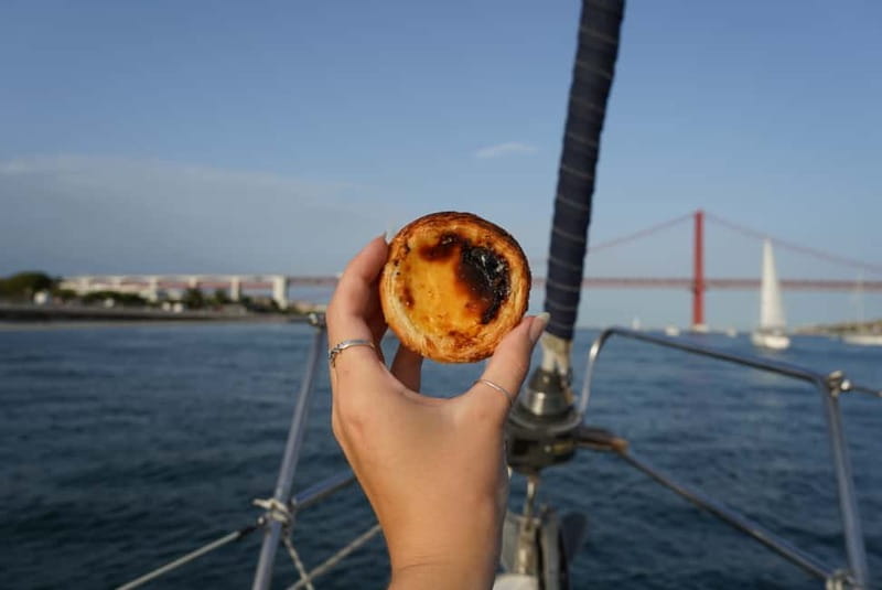 Lisbon: Daytime or Sunset Boat Cruise with History and Wine - Should you book this Lisbon boat tour?