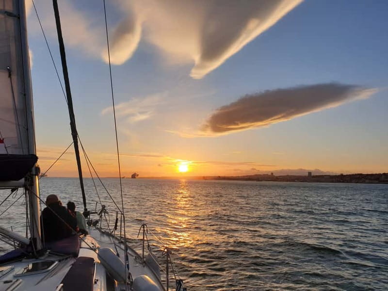Lisbon: Daytime or Sunset Boat Cruise with History and Wine - Why this Tagus sunset sail beats postcard sightseeing