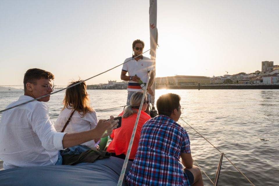Lisbon: Daytime/Sunset/Night City Sailboat Tour with Drink - Key Highlights at a Glance