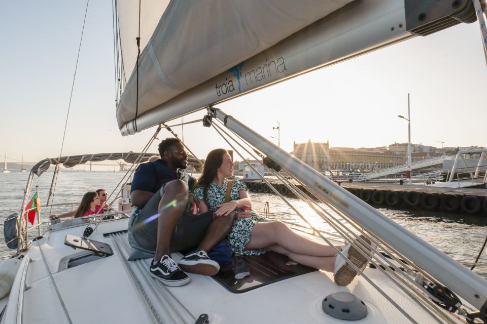 Lisbon: Daytime/Sunset/Night City Sailboat Tour with Drink - The Hills: São Jorge Castle and Alfama’s Old-World Lines