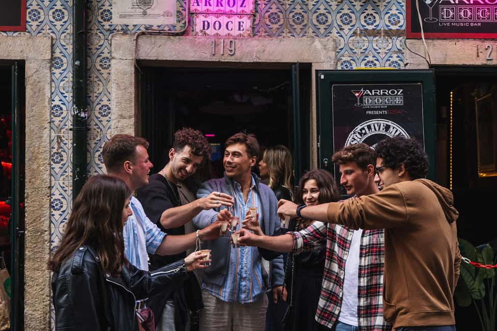 Lisbon: Drunken History Walking Tour with Included Drinks - Inside the bar stops: what organized entry really buys you