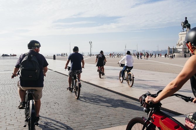 Lisbon E-Bike Tour Commerce Square, Mouraria and Alfama - Getting started at Boost Portugal in central Lisbon