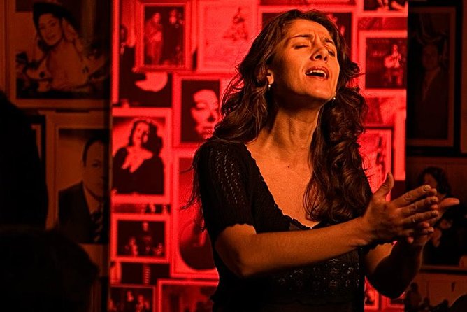 Lisbon Fado Experience: Walking Tour, Dinner and Live Music Show - Entering Lisbon’s Fado Story from the Streets Up