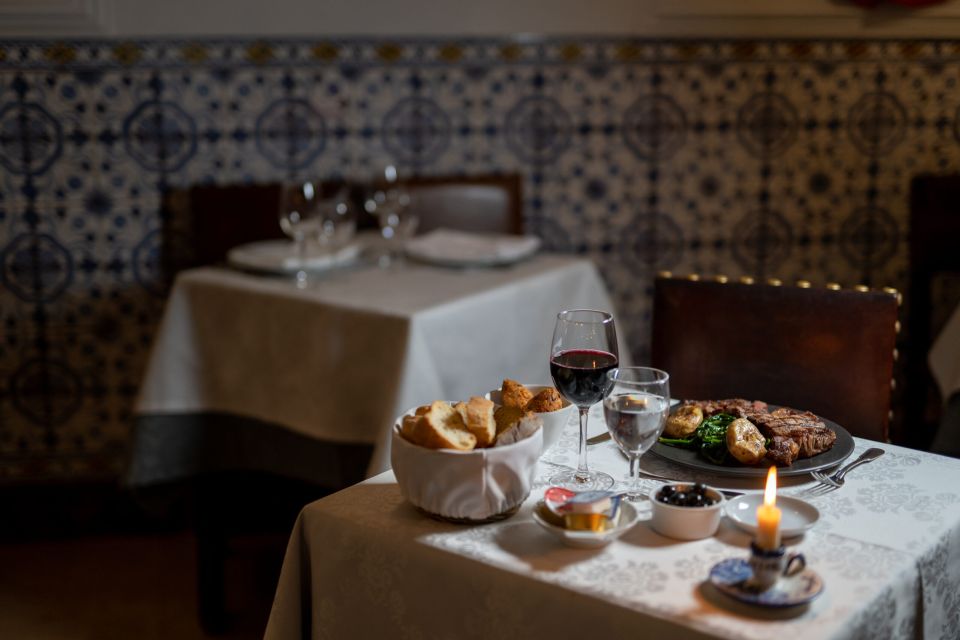 Lisbon: Fado Show and Portuguese Dinner - Key things I’d circle on your planner