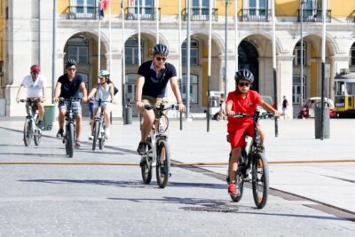Lisbon: Guided Tour of Historic Belém by Electric Bike - Starting the route: Ribeira Market and the colors of Pink Street