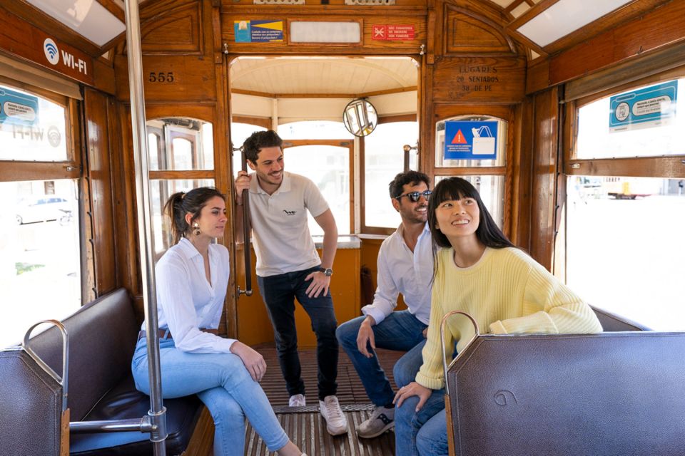 Lisbon: Helicopter Ride, Boat Trip, & Old Town Walking Tour - Tagus River Cruise to Belém: Modern Sights Plus the Classic Fortifications