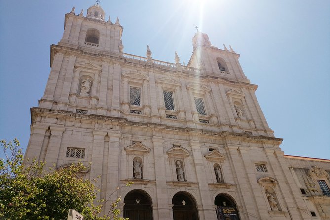 Lisbon Highlights - Private Tour with Van and Local Guide - How the guide changes the value (Vasco, Diogo, Daniel style)
