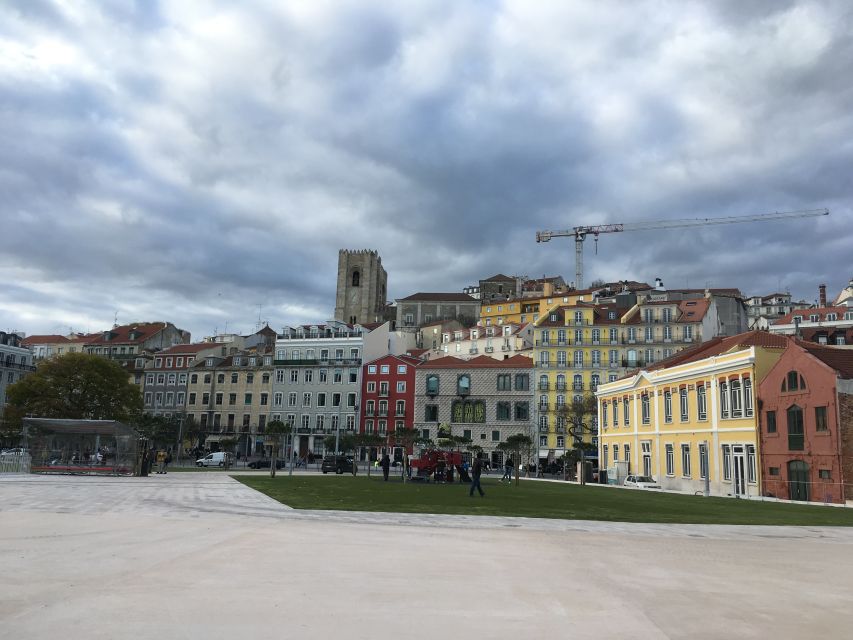 Lisbon: Hills, Alfama, and Mouraria Tour by Electric Bike - Commerce Square and the Fado Museum pass: a gentle warm-up into the old city