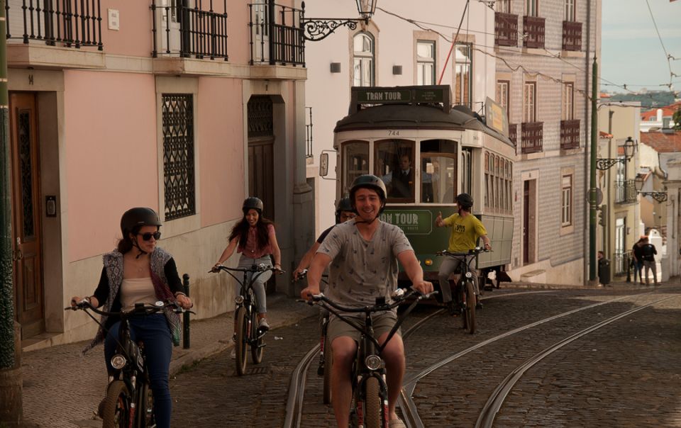 Lisbon: Hills, Alfama, and Mouraria Tour by Electric Bike - National Pantheon of Santa Engracia: baroque beauty plus an easy photo moment