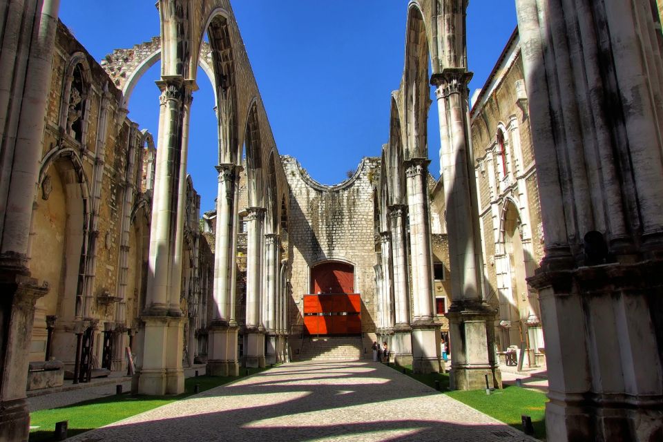 Lisbon: Hills Red Tram Tour by Tram 28 Route 24-Hour Ticket - Audio guide in 12+ languages: How to get more from the ride