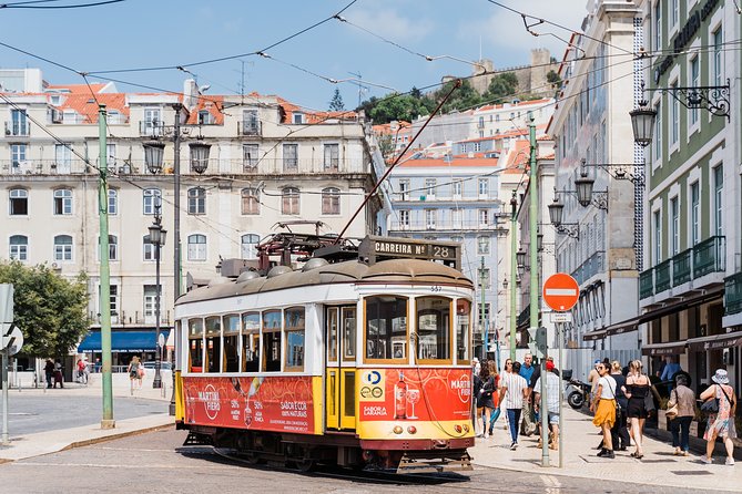 Lisbon: Hop-On Hop-Off Tour Bus with Three Routes Including Tram - Sound, headsets, and the comfort reality inside buses and trams