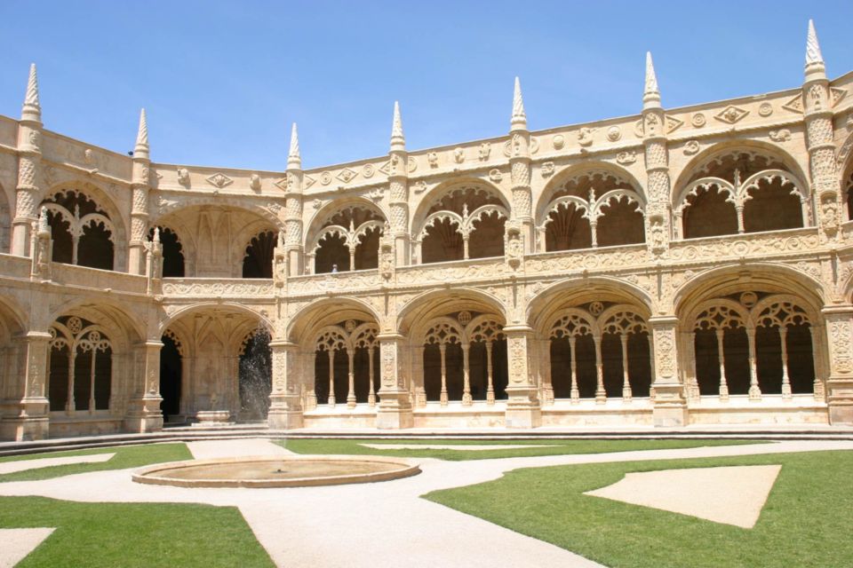 Lisbon: Jerónimos Monastery E-Ticket and Audio Guide - Cloister and Chapter Room: the calm spaces where details land
