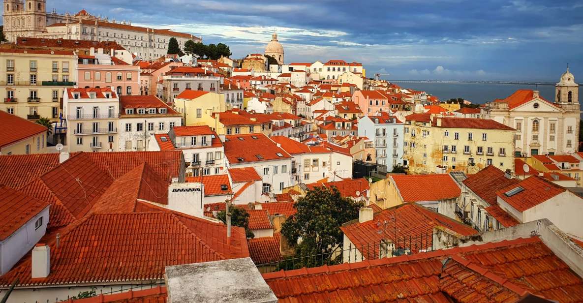 Lisbon: Old Town TukTuk Tour and Scenic Viewpoints in Alfama - Price and Value: What $35 Buys in Lisbon