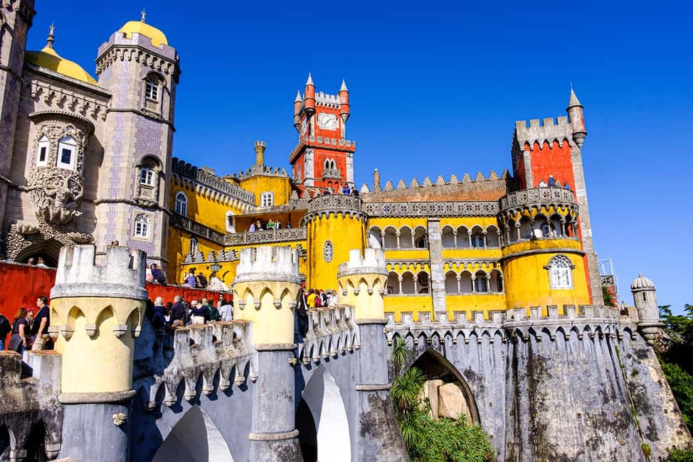 Lisbon: Pena Palace, Sintra, Cabo da Roca & Cascais Day Tour - Weather, Road Closures, and the Backup Plan to Queluz