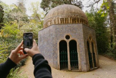 Lisbon: Pena Palace, Sintra, Cabo da Roca, & Cascais Daytrip - Meeting point and the early push out of Lisbon
