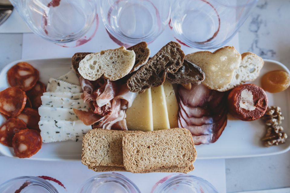 Lisbon: Portuguese Wine and Cheese Tasting with Lunch - Where it starts: finding From The Vine without losing 20 minutes