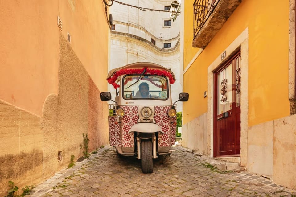 Lisbon: Private Guided Tuk-Tuk Tour with Hotel Pickup - Photo stops that don’t feel like photo traps