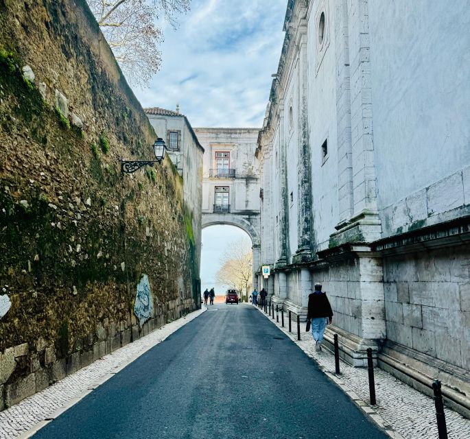 Lisbon: Private Sightseeing Tour by Tuk-Tuk - Miradouro de Santa Luzia: classic colors and a perfect pause