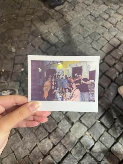 Lisbon: Pub Crawl with Open Bar and VIP Club Entry - Guides and group energy: what makes this crawl feel safe and fun
