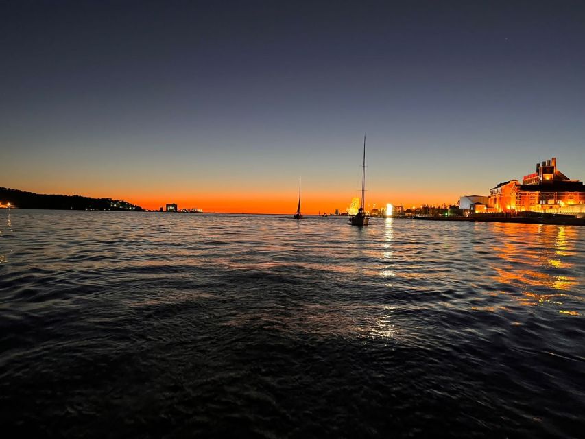 Lisbon: Sailboat Sunset Tour with a Drink - Entering at Porta 2: Finding Your Boat at Doca de Alcântara
