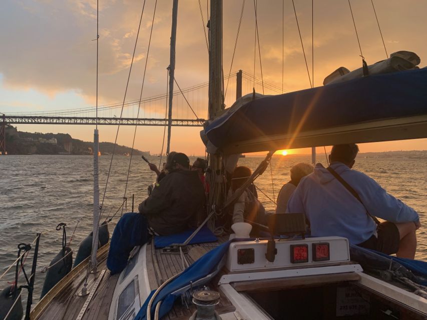 Lisbon: Sailboat Sunset Tour with a Drink - Cruising Past Lisbon’s Big Hits: Stop-by-Stop Sightseeing From the River